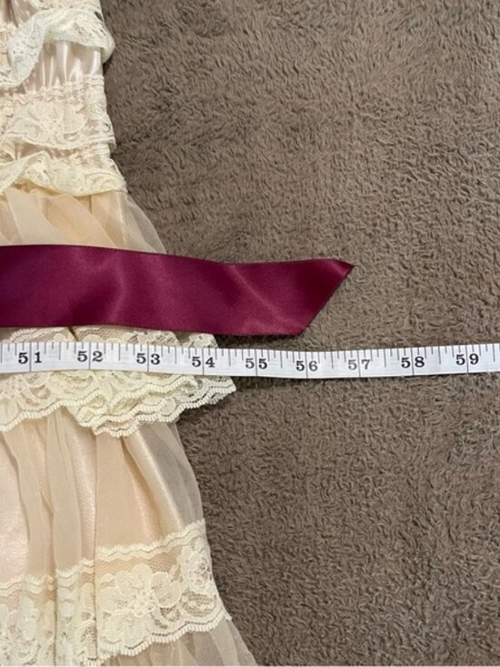 Toddler Cream Lace Ruffle Dress size Medium with Burgundy removable sash - Picture 5 of 7